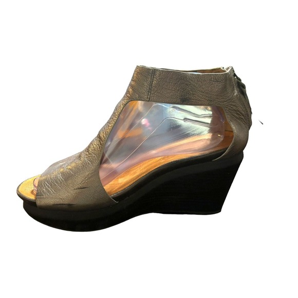Gentle Soles Copper Wedges Size 9 Zip Back - Picture 5 of 6